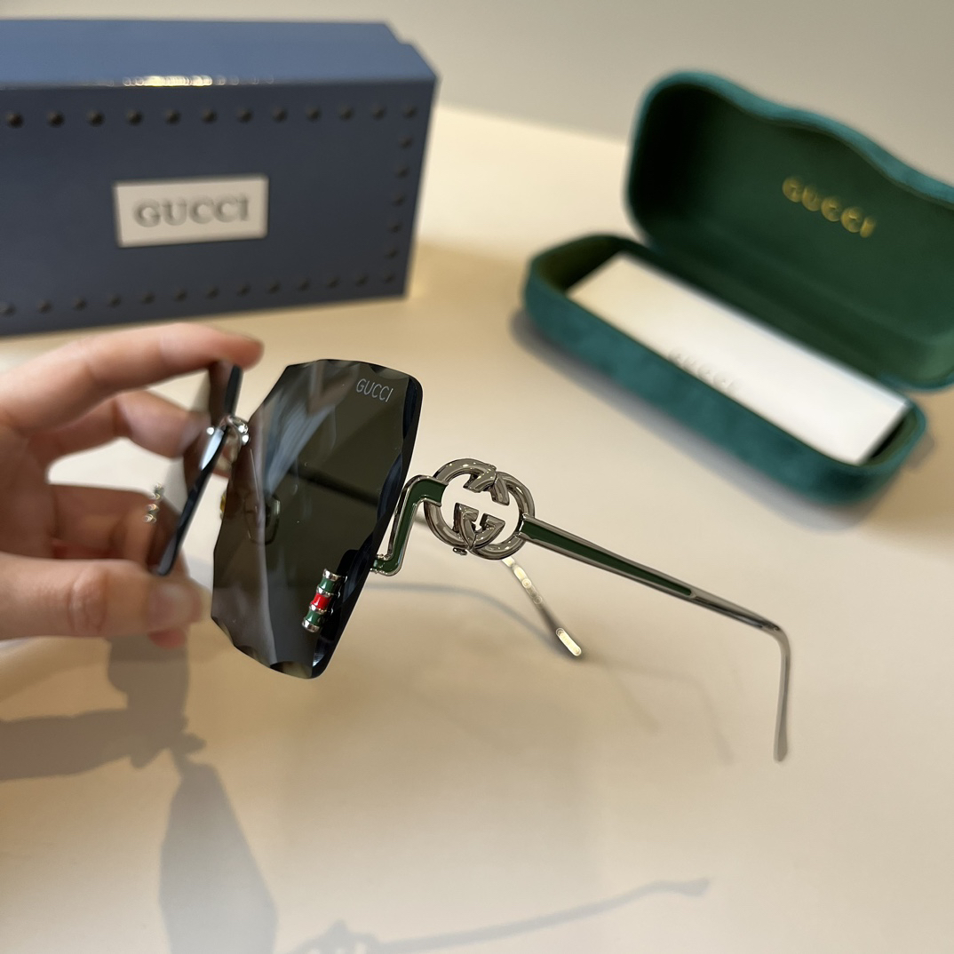 Gucci Square Frame Sunglasses