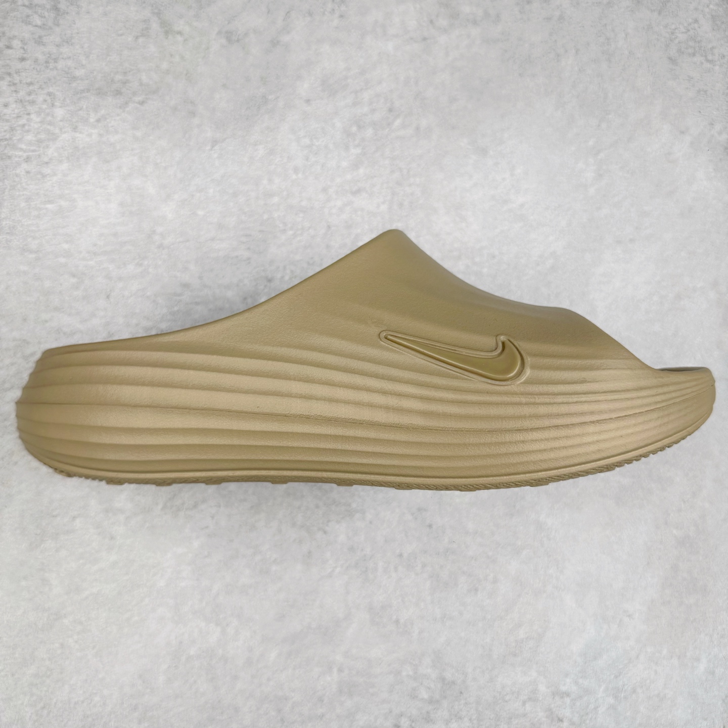Nike ReactX Rejuven8 Simple, Comfortable and Versatile Slippers