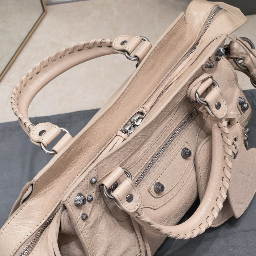 Balenciaga N​​​EO​ CAGOL​E​ Motorcycle​​Bag​​Medium