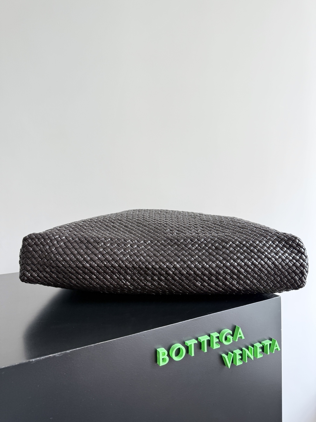 Bottega Veneta large Tosca Baci Baci handbag 762635