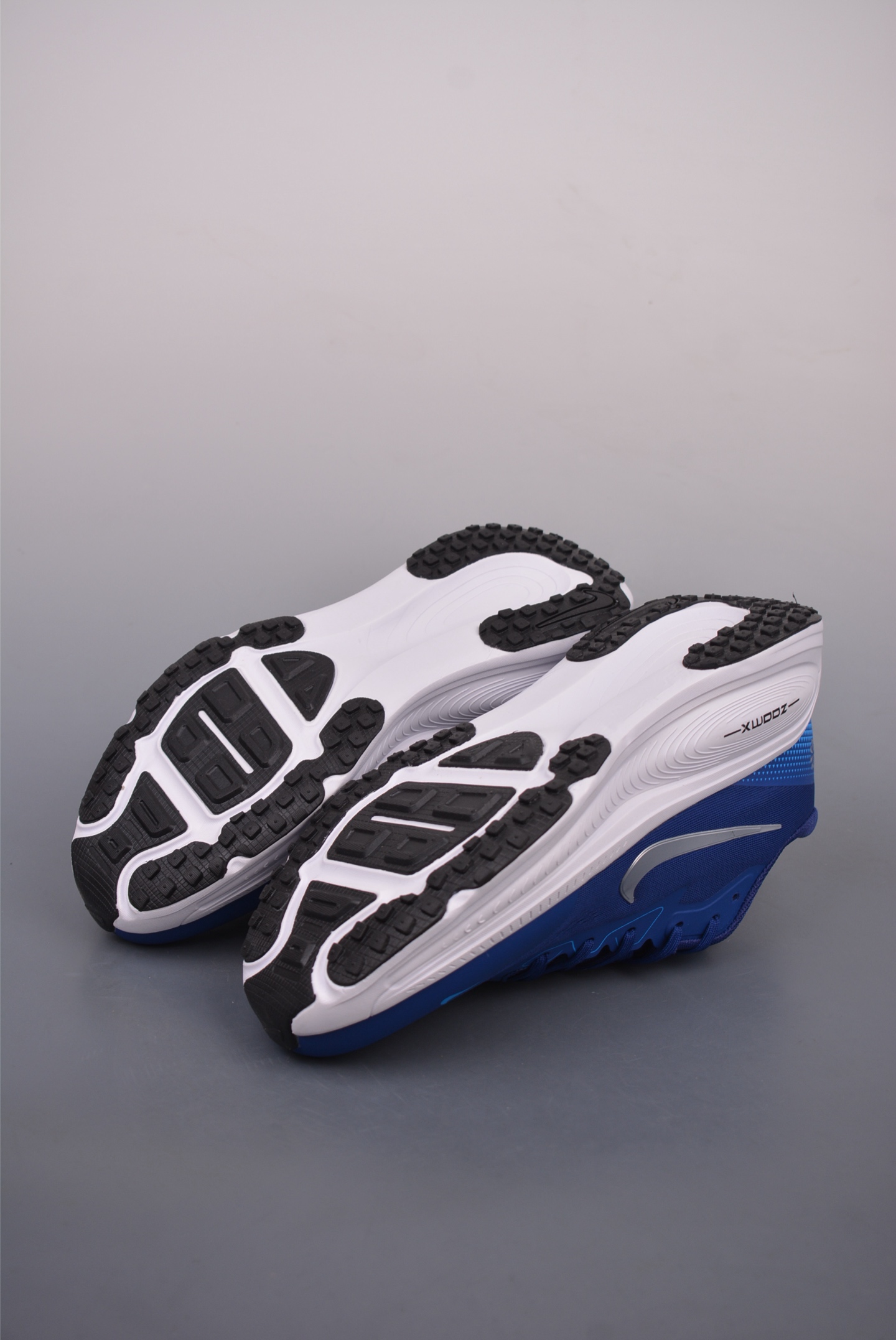 Nike Air Zoom Vomero 18X Blue White