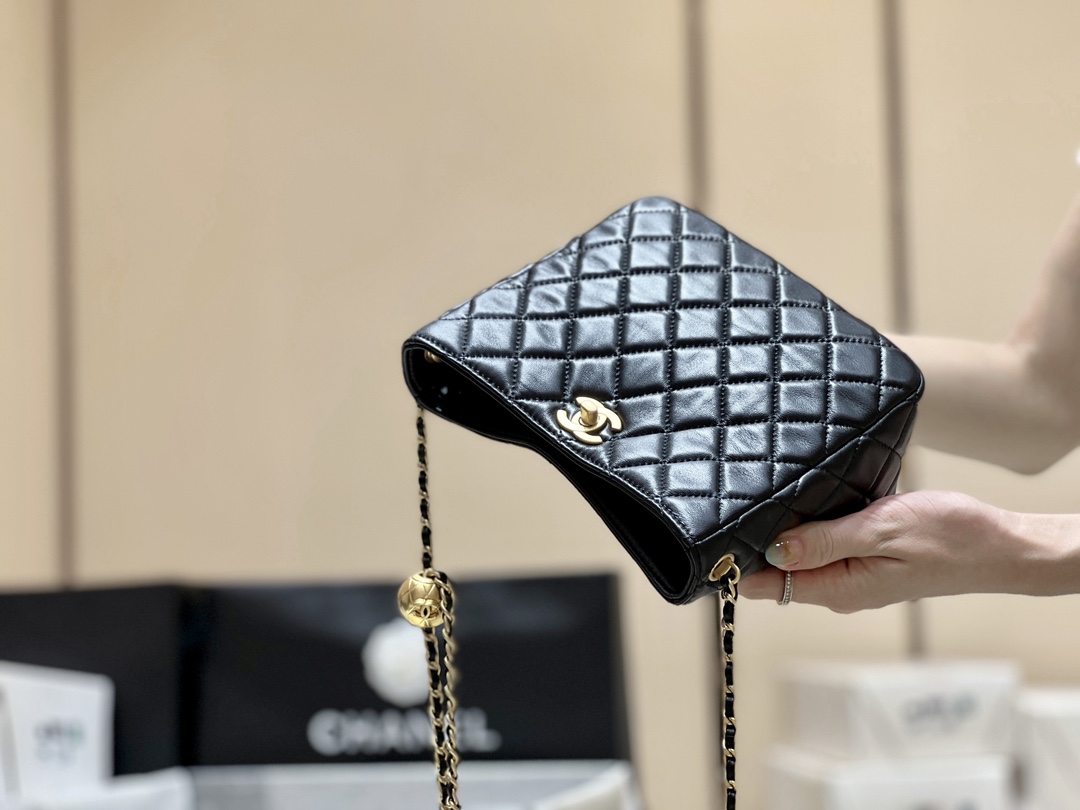 Chanel 22cc Spring/Summer Collection Golden Ball Hobo Hippie Bag 3259