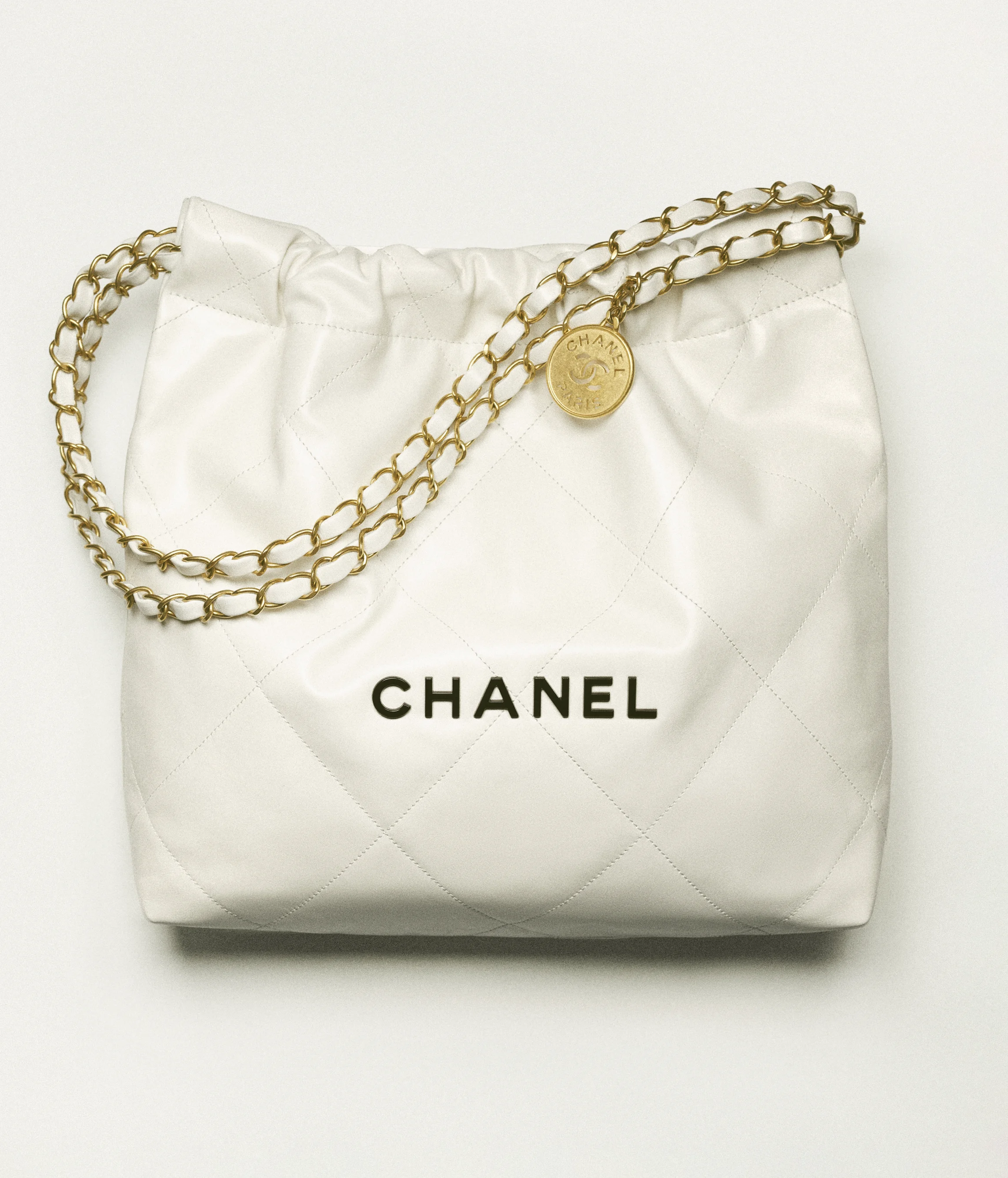 CHANEL 22 Small Handbag Calfskin, Gold-Tone & Lacquered Metal White AS3260-B09859-10601