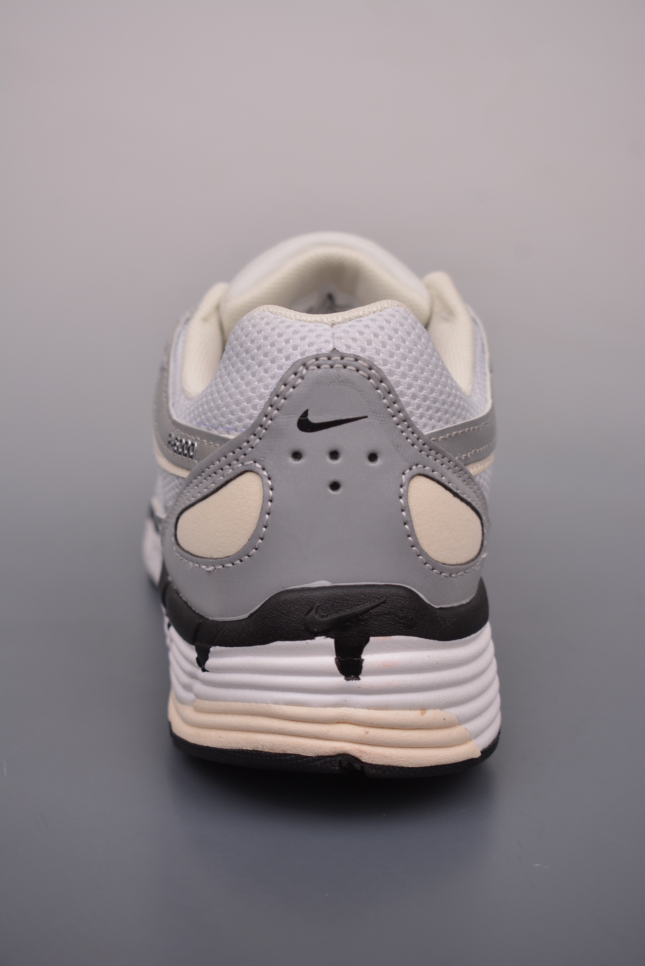 Nike P-6000 PremiumCoconut MilkMetallic Silver FV6603-100