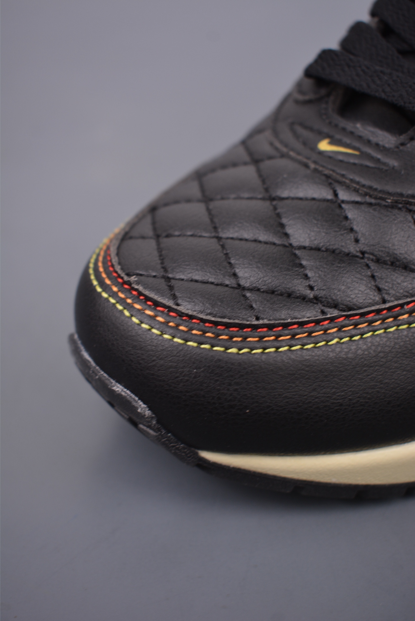 Nike Air Max 1'87 series leather black and white gold tongue FD2638-005