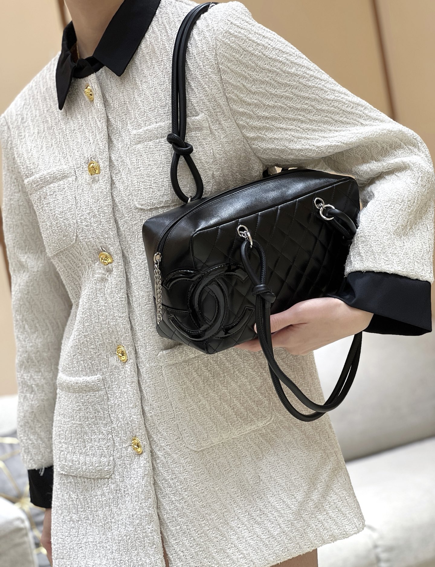 Chanel Used Kangpeng Large Pillow Bag A25171