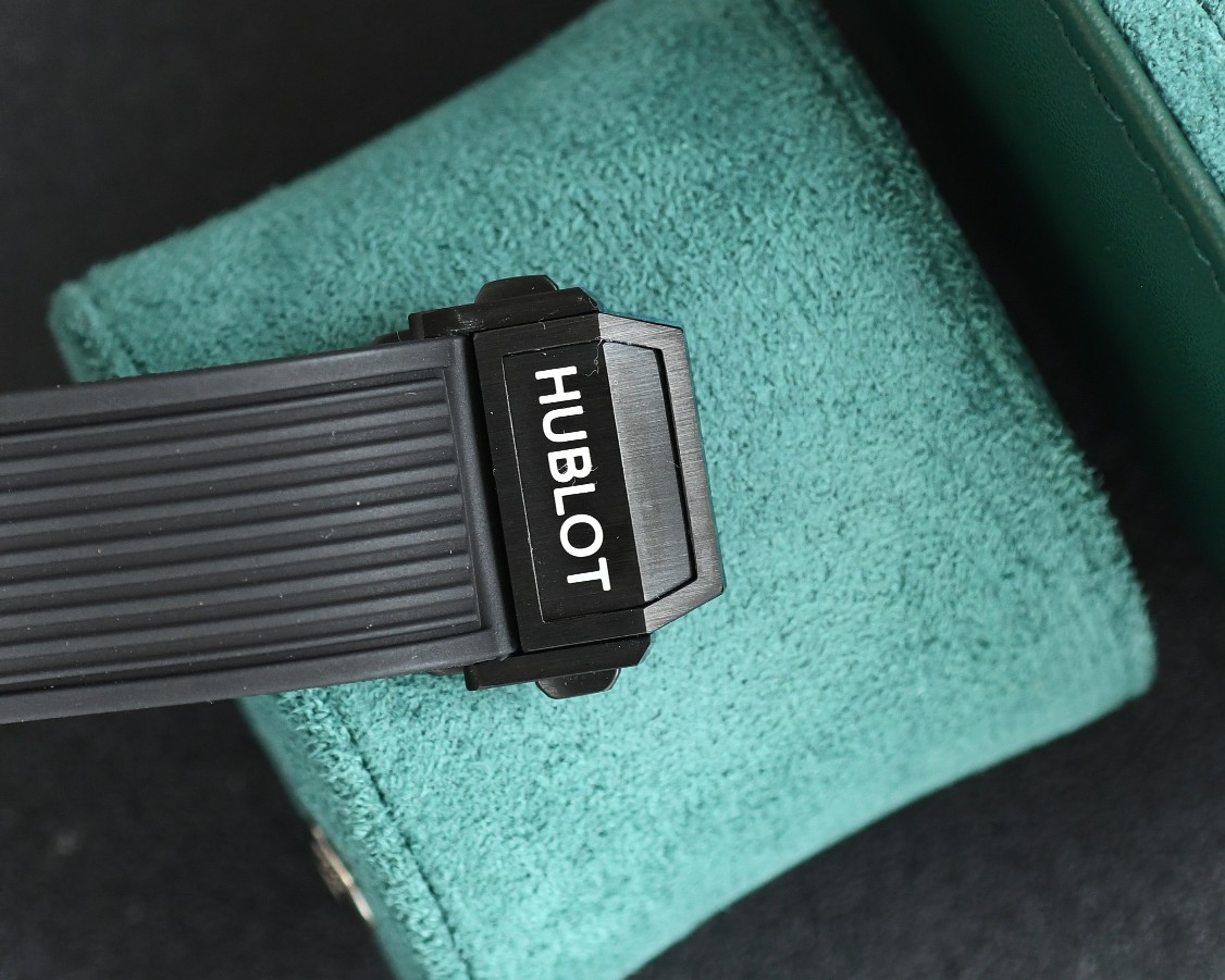 Hublot Big Bang Carbon Fiber Limited Edition
