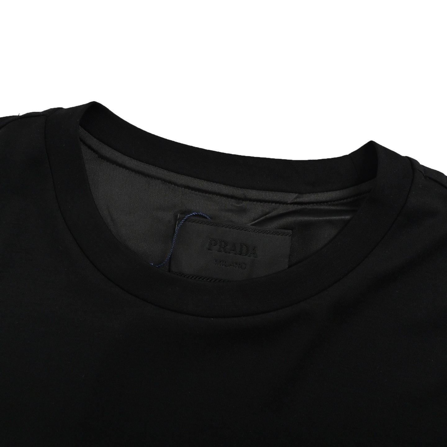 Prada 25ss short-sleeved shirt with embroidered chest patch and logo