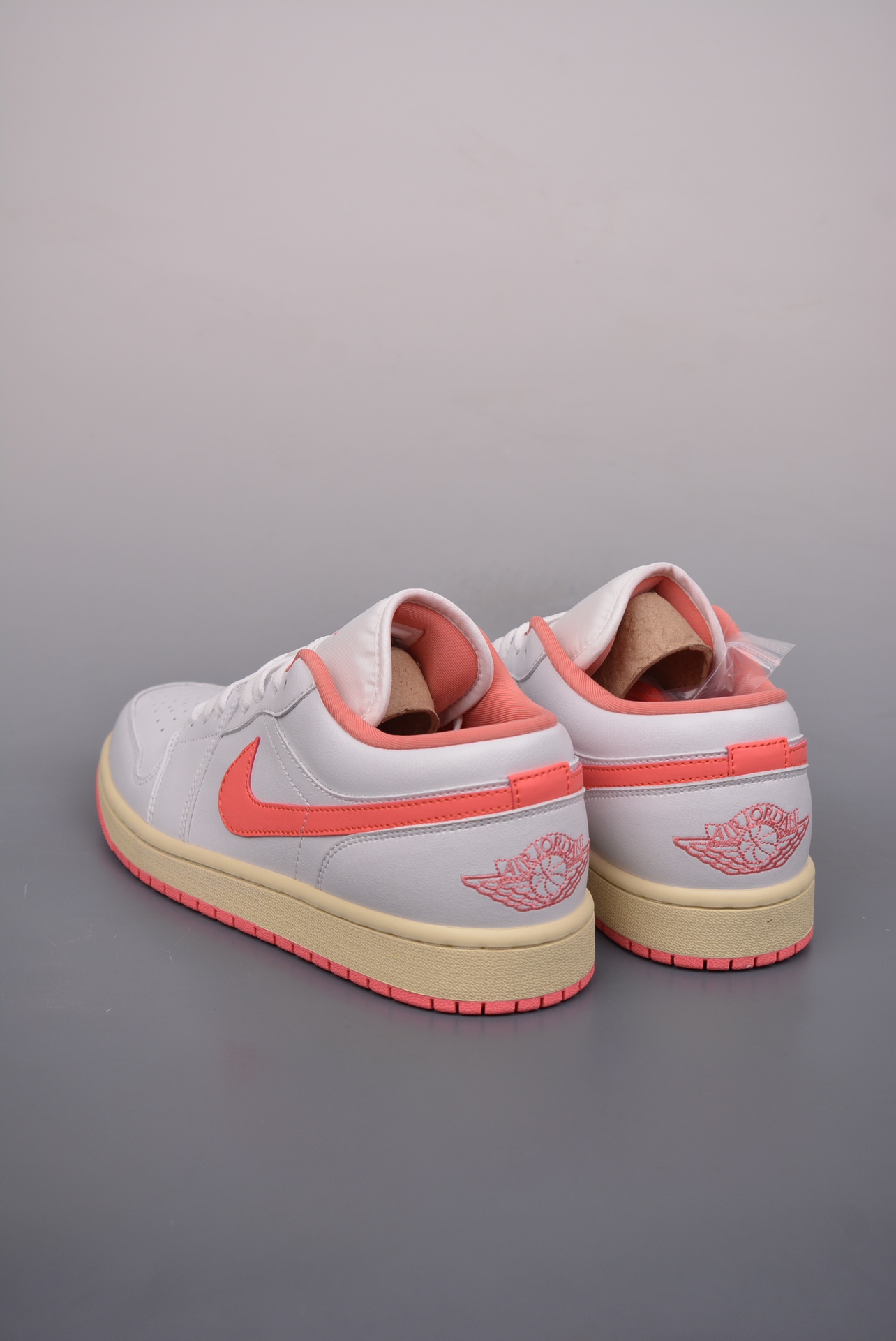 Air Jordan 1 Low White Powder Toe  DC0774-109