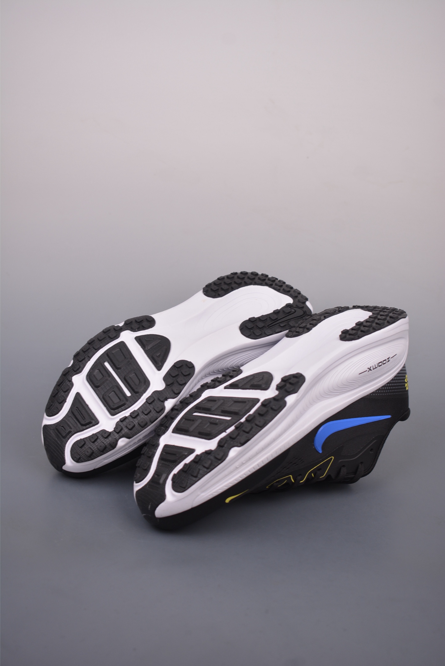 Nike Air Zoom Vomero 18X Black White Blue  HM2519-372