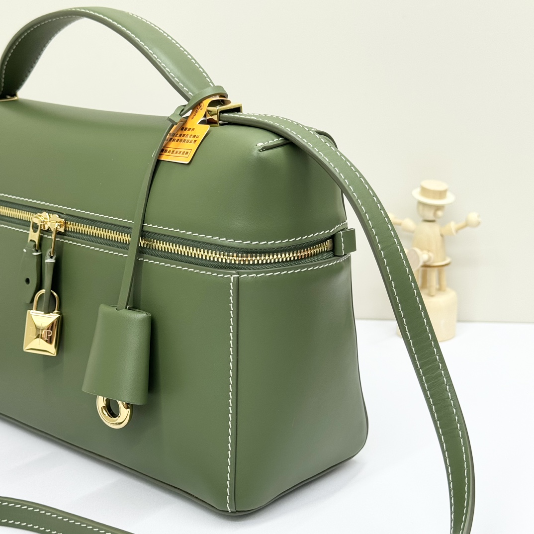 Loro Piana Extra Bag L27 Crossbody Bag FAO4759