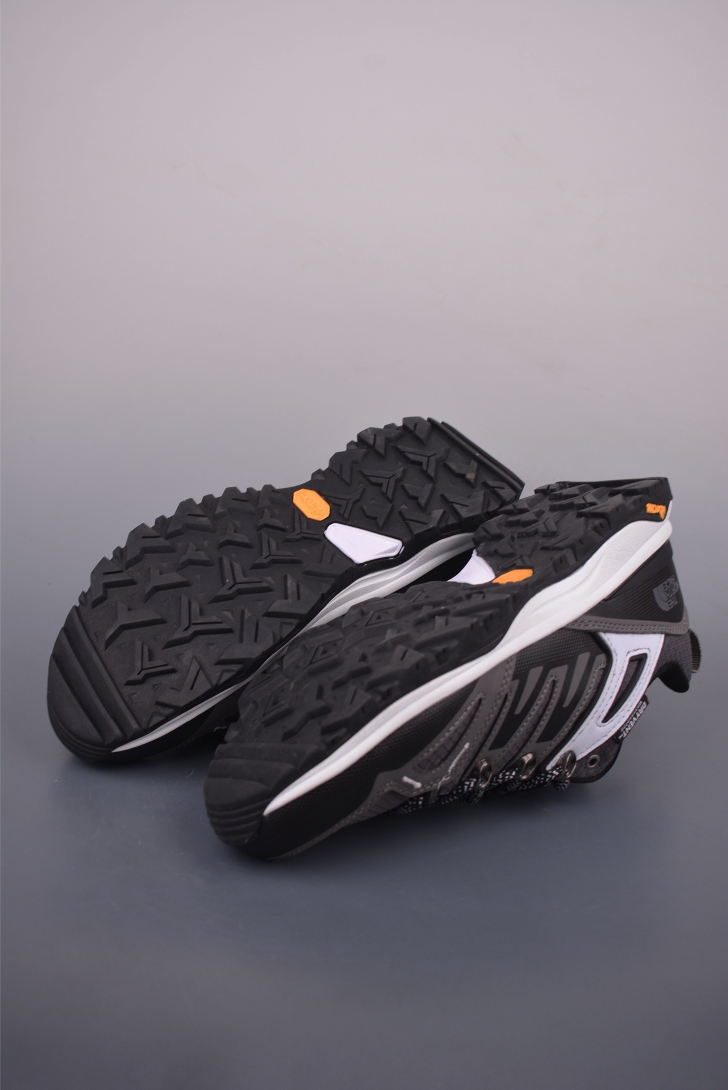 The North Face Mountaineering Cross-Country Hiking Shoes A4T373324