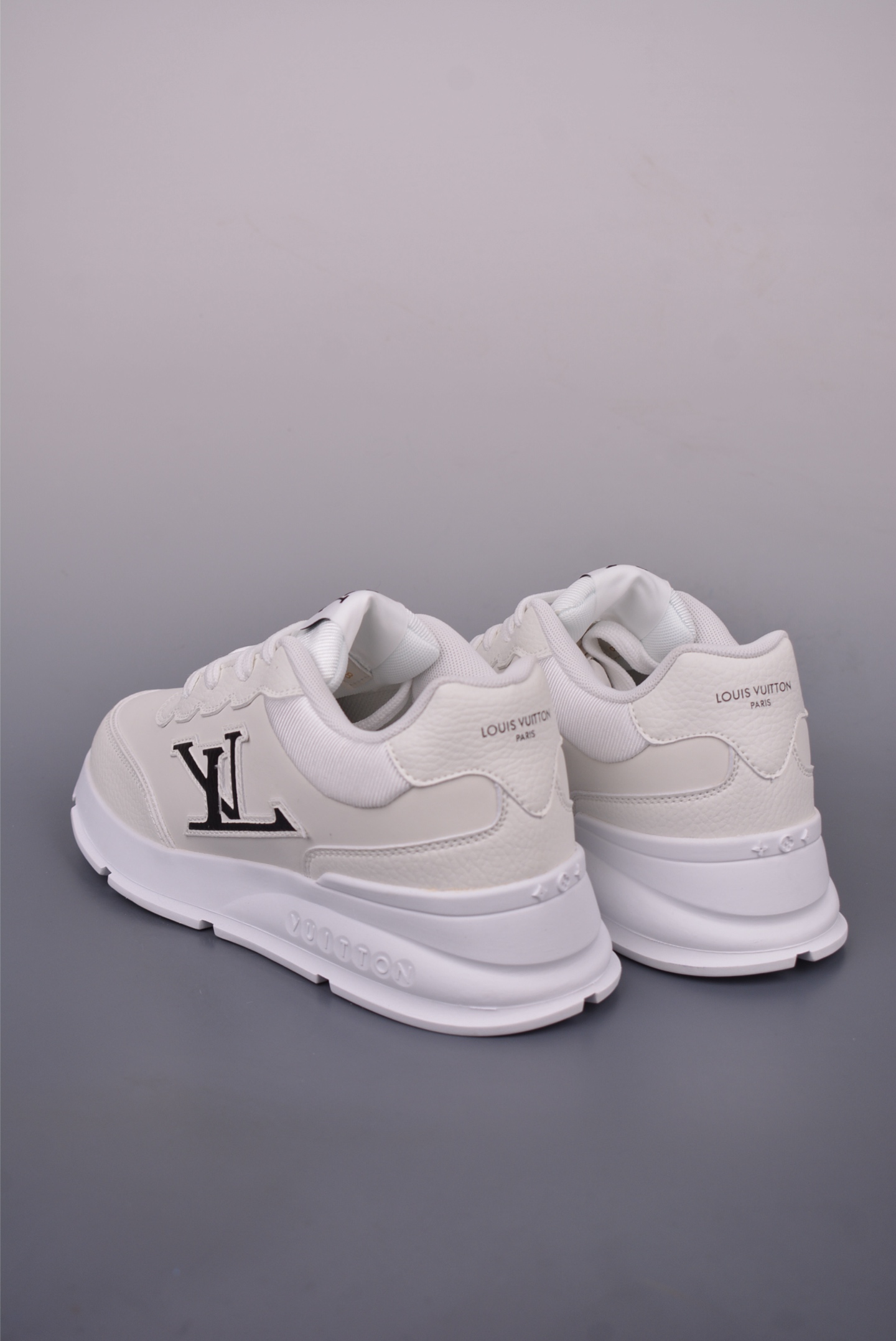 Louis Vuitton ClassicLV