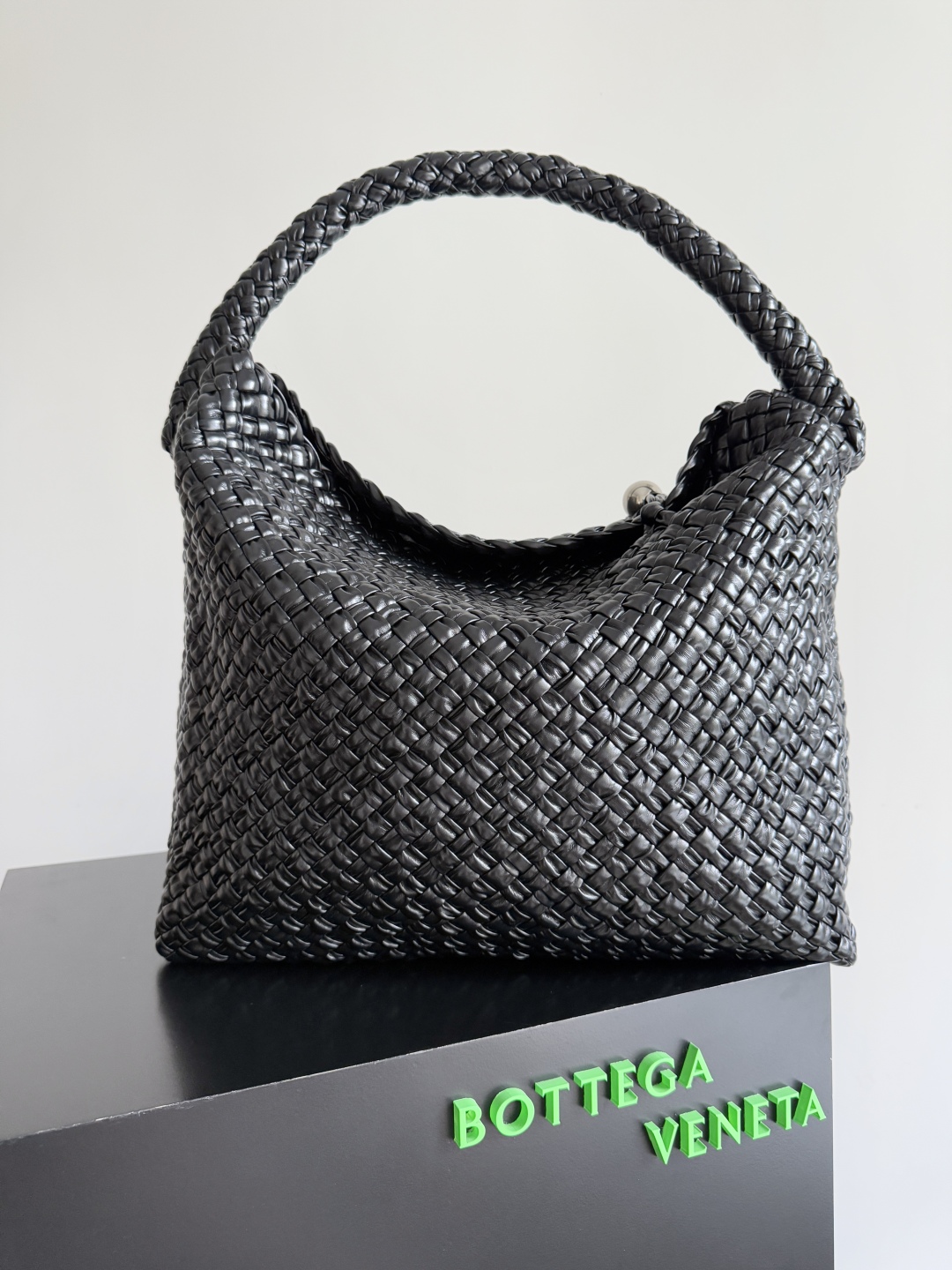 Bottega Veneta large Tosca Baci Baci handbag 765373