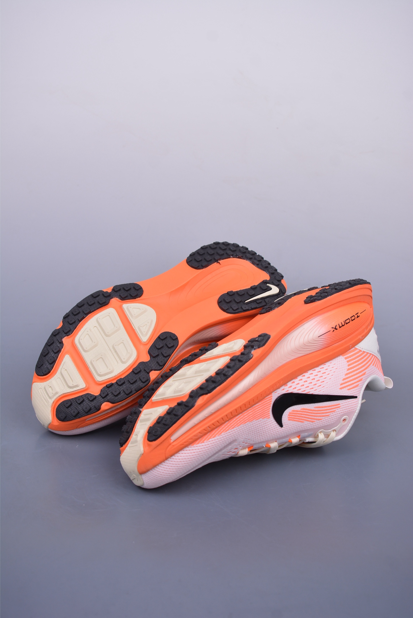 Nike Vomero 18 ZoomX running shoes Gray Orange Gradient Black Hook HM6804 600