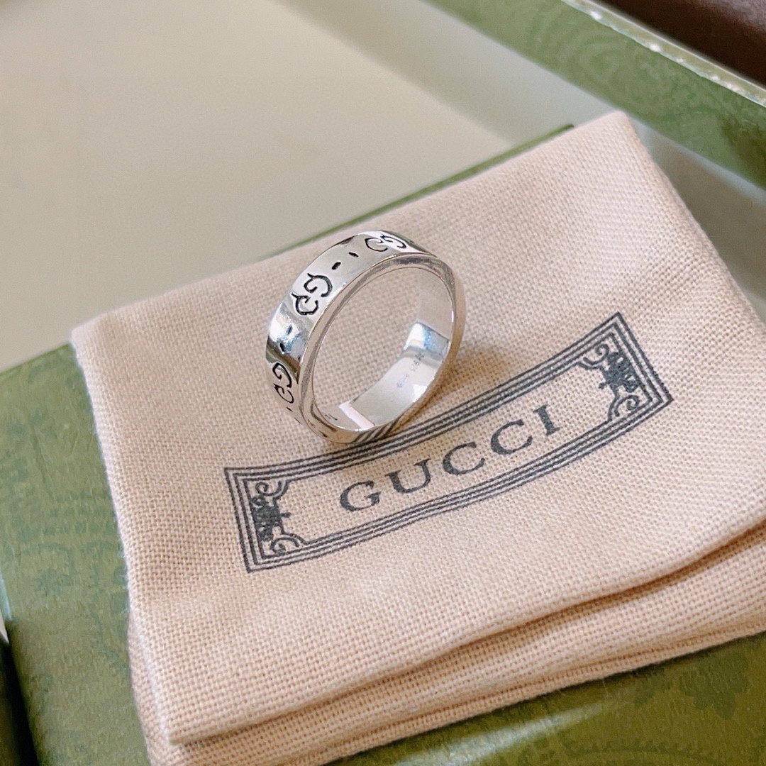 GUCCI GG Engraving Ring
