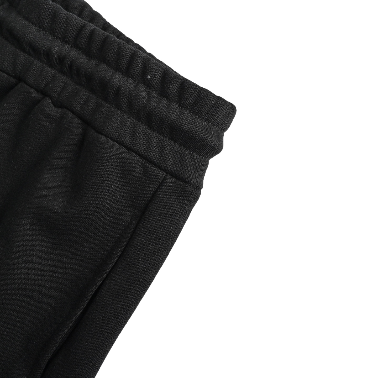 Burberry 25ss warhorse embroidered shorts