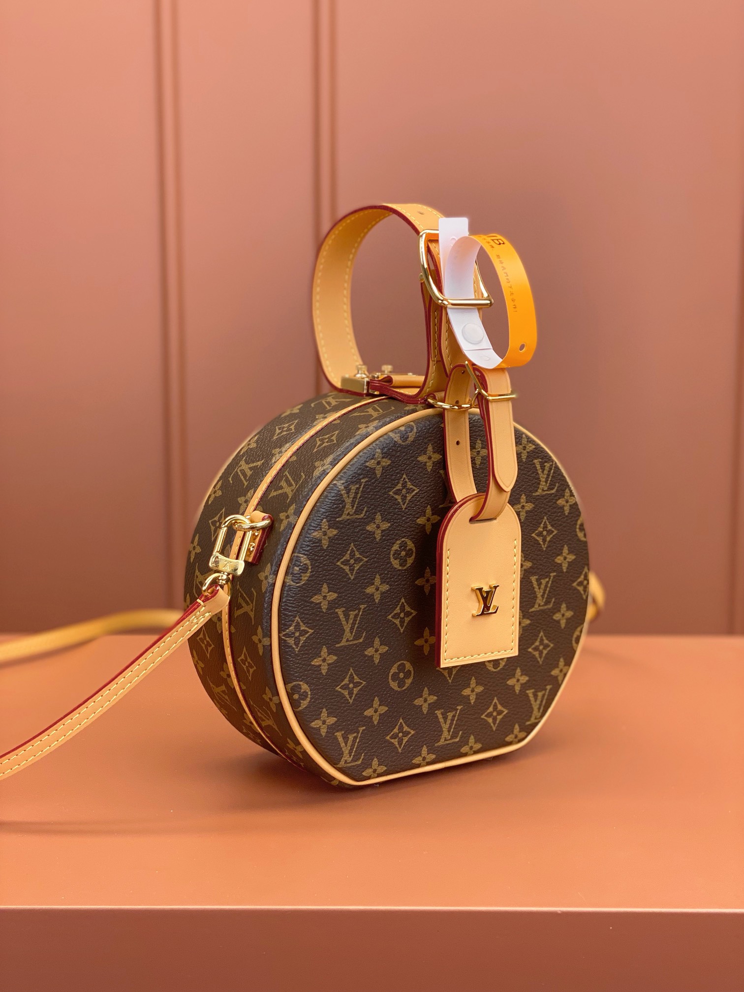 Louis Vuitton PETITE BOÎTE CHAPEAU Handbag M43514
