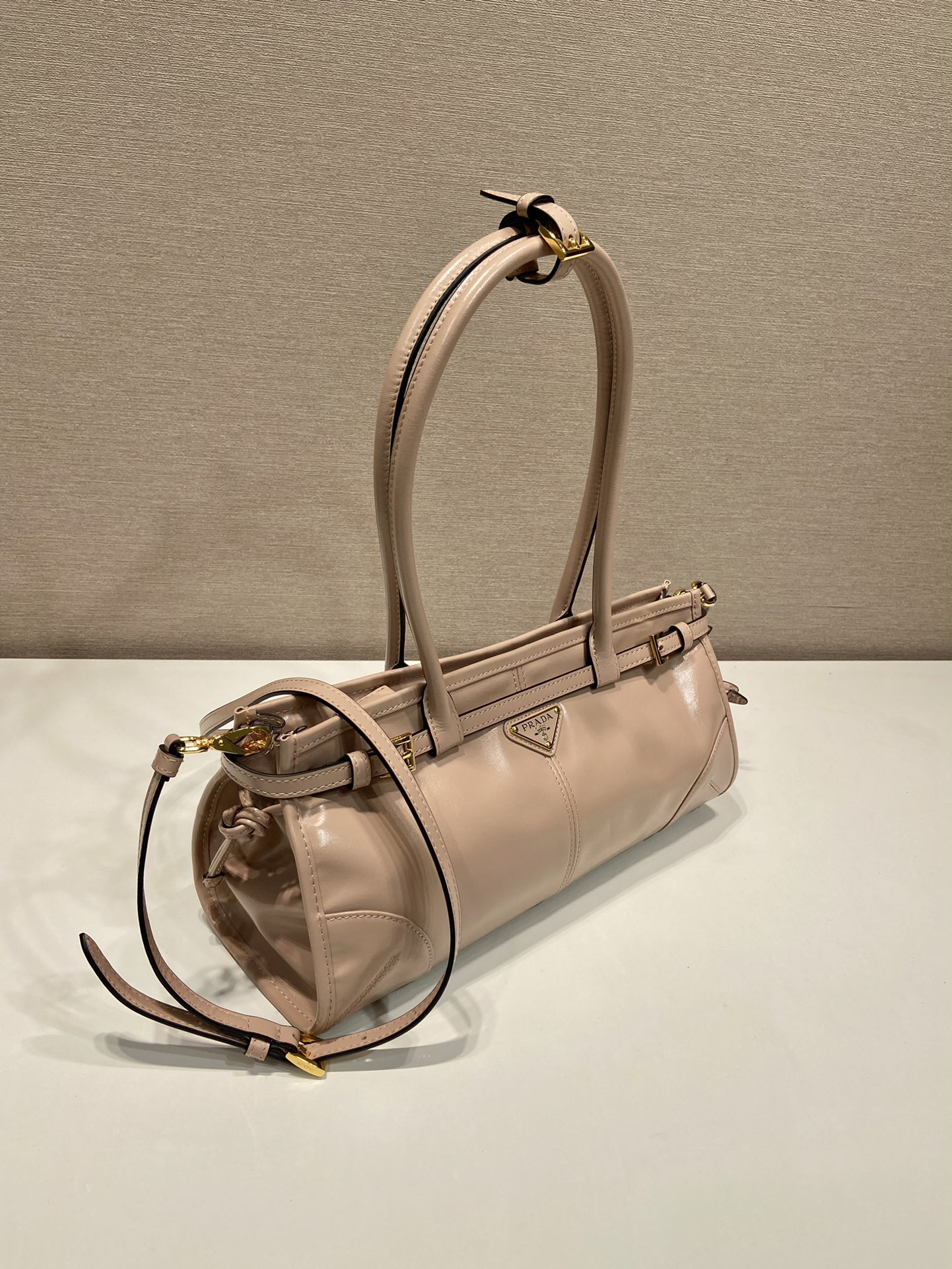Prada lussolf waxed leather handbag 1BA426