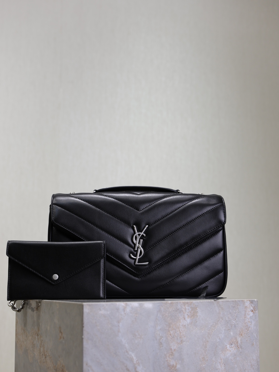 Yves Saint Laurent LouLou Lambskin Chain Bag 801439
