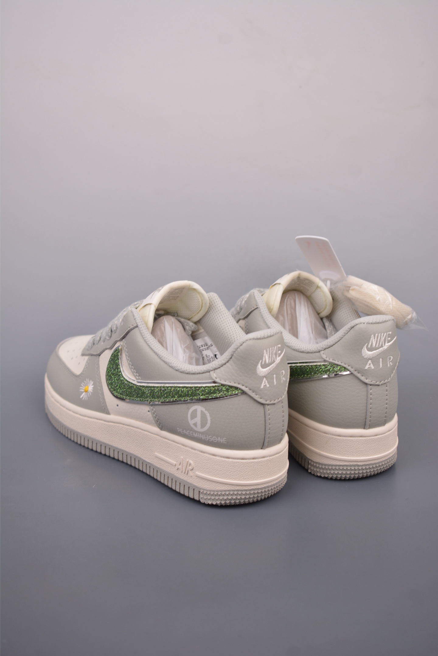Nike Air Force 1'07 Low Grey, White, Green, Hook, Daisy QY6818-618