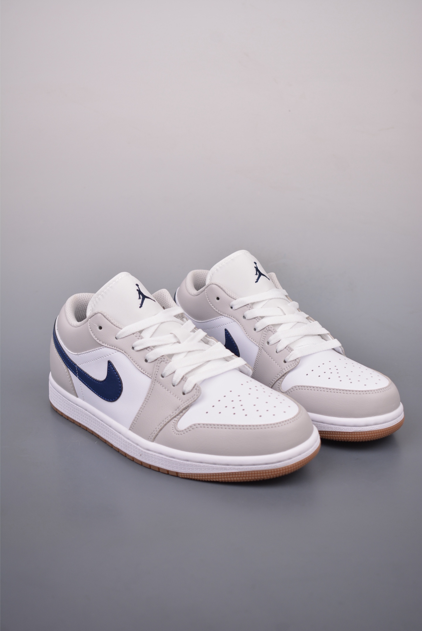 Nike Wmns Air Jordan 1 Low GS White Gray Blue 553558-146