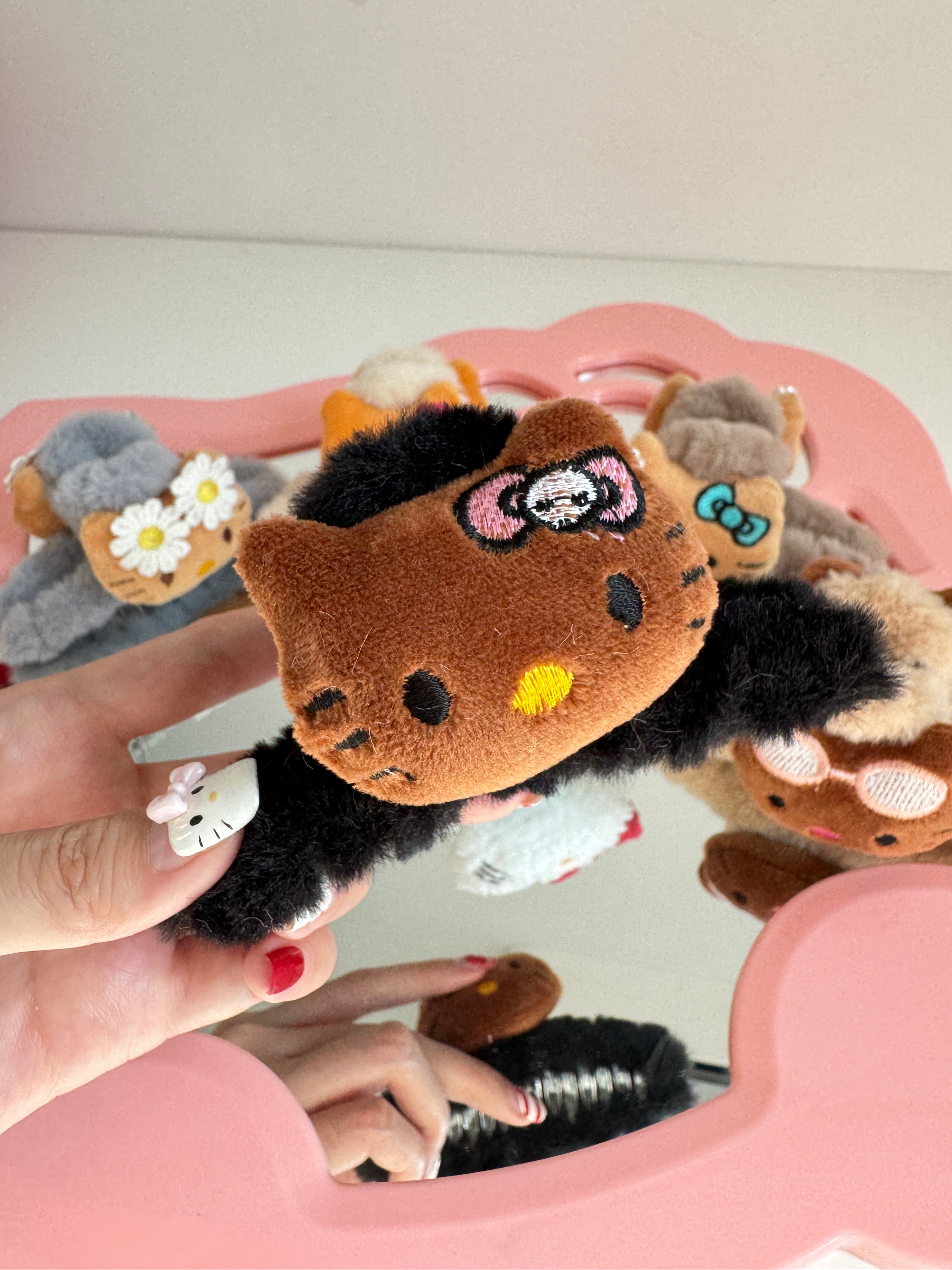 Hellokitty Plush Claw Clip  Cute Hair Clips for Women Girls(1 Pcs)