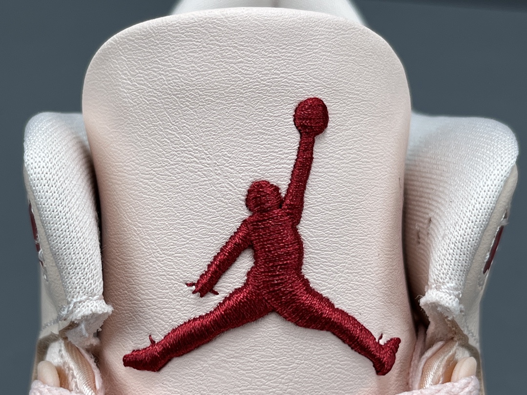 Nike Wmns Air Jordan 3 RetroValentine's Day HJ0178-600