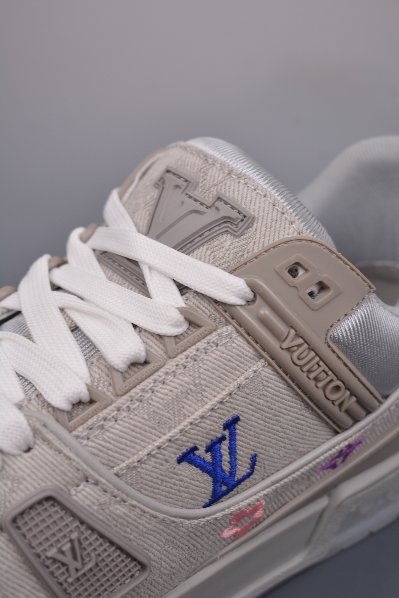 Louis Vuitton Trainer Sneaker Low Grey Multicolor Jacquard 1A7S54