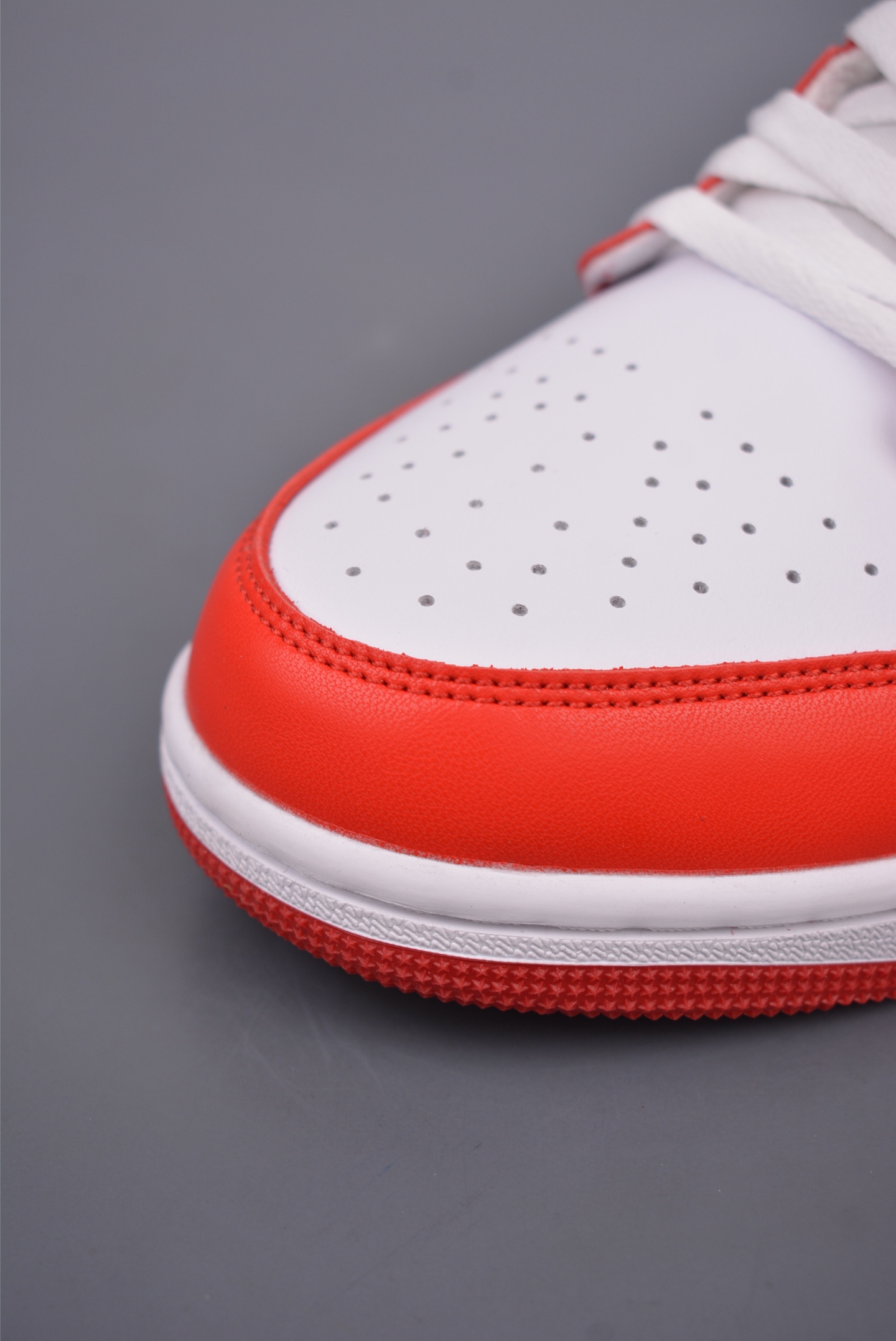 Nike Wmns Air Jordan 1 Low GS Leather White Red 553558-166